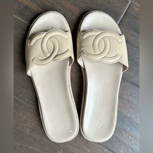 Chanel slides